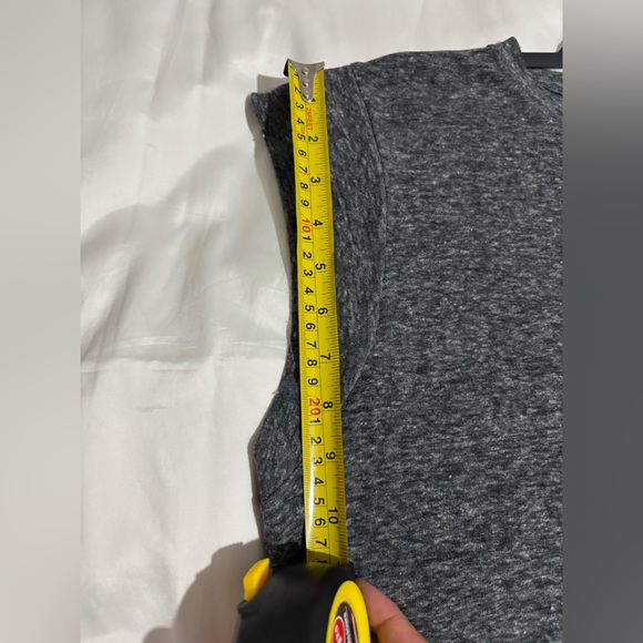 Universal Thread Charcoal Muscle Tee - Picture 6 of 7